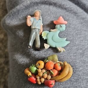 STUNNING VINTAGE BROOCHES